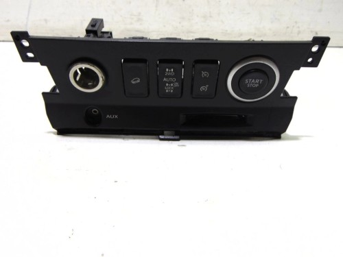 PANEL ŚRODKOWY RENAULT KOLEOS (2008-2015)
