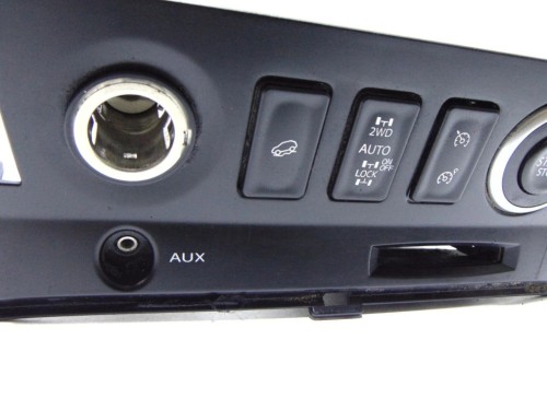 PANEL ŚRODKOWY RENAULT KOLEOS (2008-2015)