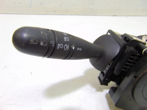 PRZEŁĄCZNIK ZESPOLONY RENAULT LAGUNA II LIFT (2005-2007) 8200260781-A
