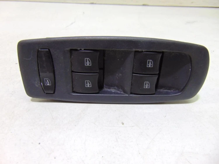 PANEL STEROWANIA SZYB RENAULT KOLEOS (2008-2015)