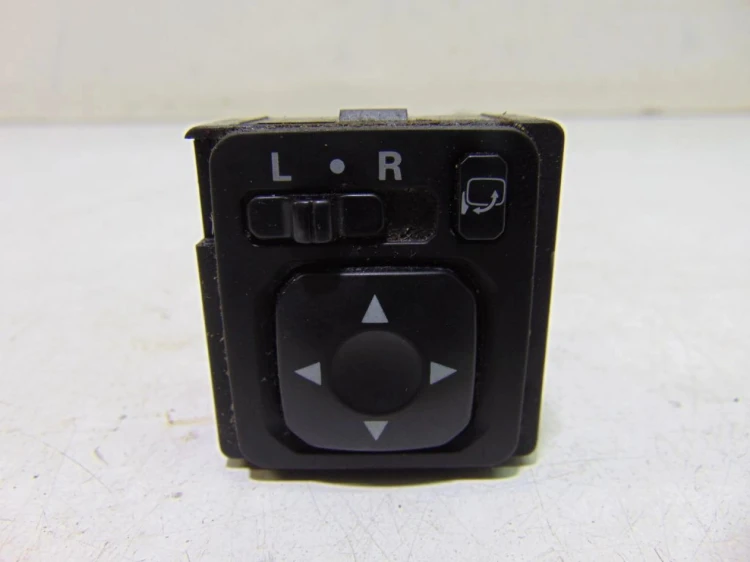 PANEL STEROWANIA LUSTEREK MITSUBISHI OUTLANDER II (2006 - 2013)