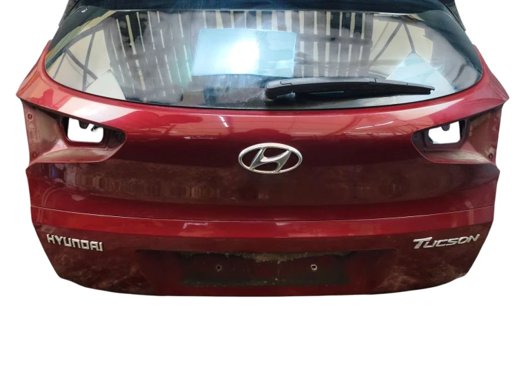 KLAPA BAGAŻNIKA HYUNDAI TUCSON III LAK: S3W (15-18)