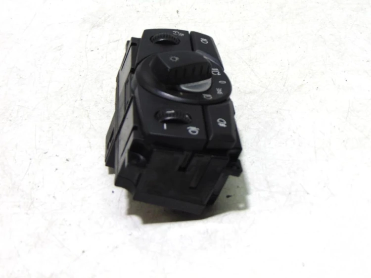 PRZEŁĄCZNIK ŚWIATEŁ BMW E60 LIFT(2007-2010)