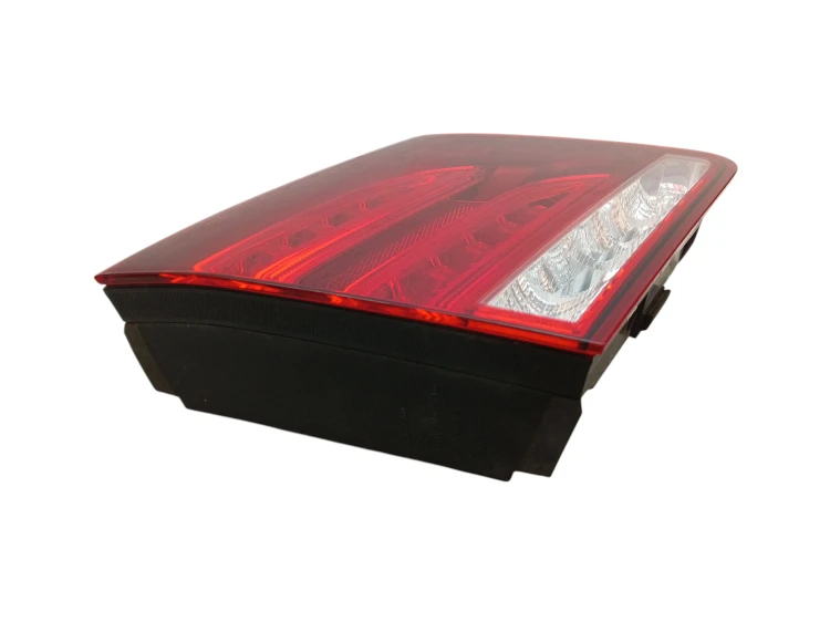 LAMPA LEWY TYŁ W KLAPE MERCEDES E W212 LIFT (2012-2016) 2.2 BlueTEC 136KM A
