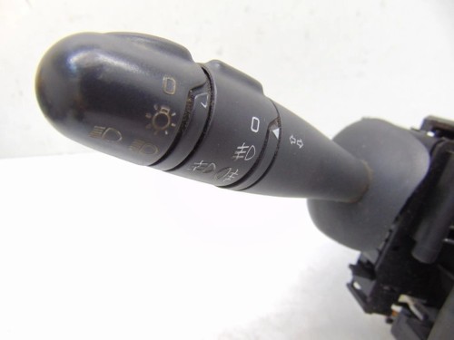 PRZEŁĄCZNIK ZESPOLONY RENAULT LAGUNA II LIFT (2005-2007) 2.0 DCI 8200004642