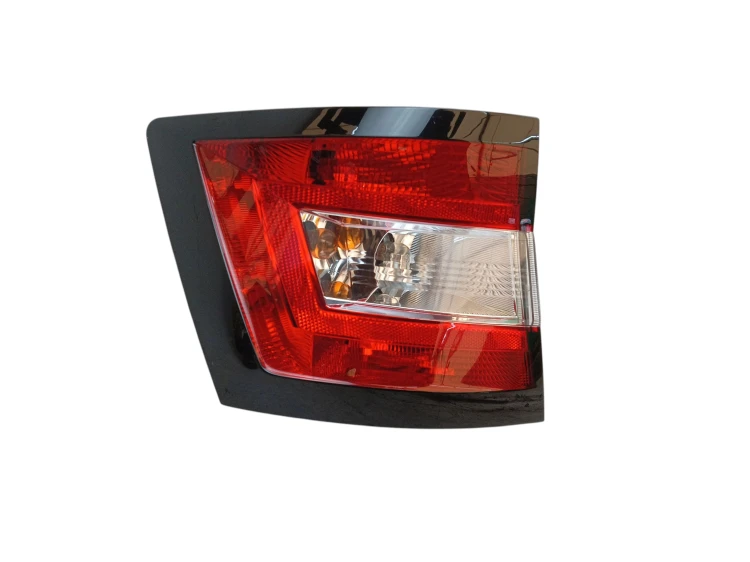 LAMPA LEWY TYŁ SKODA FABIA III LIFT (2018-2021) 1.0 TSI 95KM 6V9945111