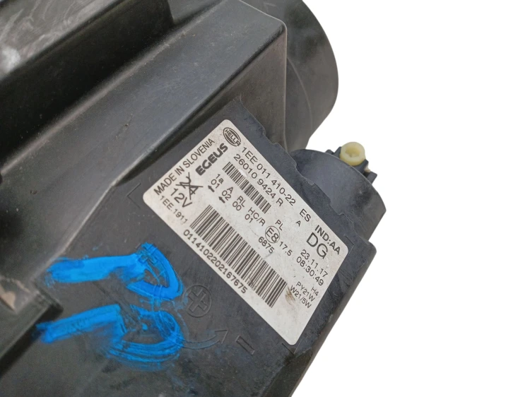 LAMPA PRAWY PRZÓD RENAULT TRAFIC III VIVARO B (2014-2019) 260109424R EUROPA