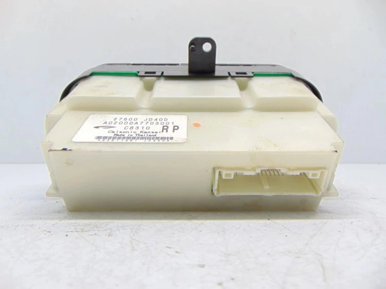 PANEL NAWIEWU NISSAN QASHQAI (2007-2013) 2.0 16V 27500JD40D