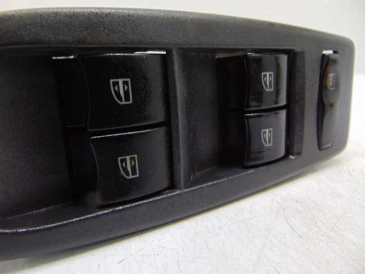 PANEL STEROWANIA SZYB RENAULT KOLEOS (2008-2015) 2.0 DCI