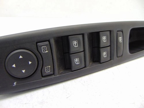 PANEL STEROWANIA SZYB RENAULT MEGANE III (2008-2013) 809610016R