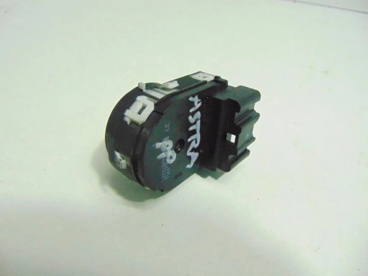 PANEL STEROWANIA LUSTEREK OPEL ASTRA J (2009-2012) 1.7 CDTI 110KM