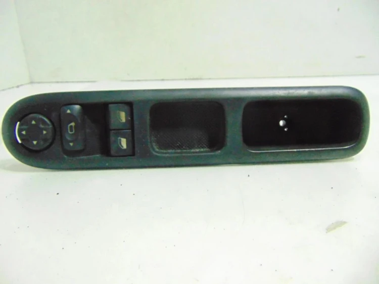 PANEL STEROWANIA SZYB PEUGEOT 3008 1.6 HDI