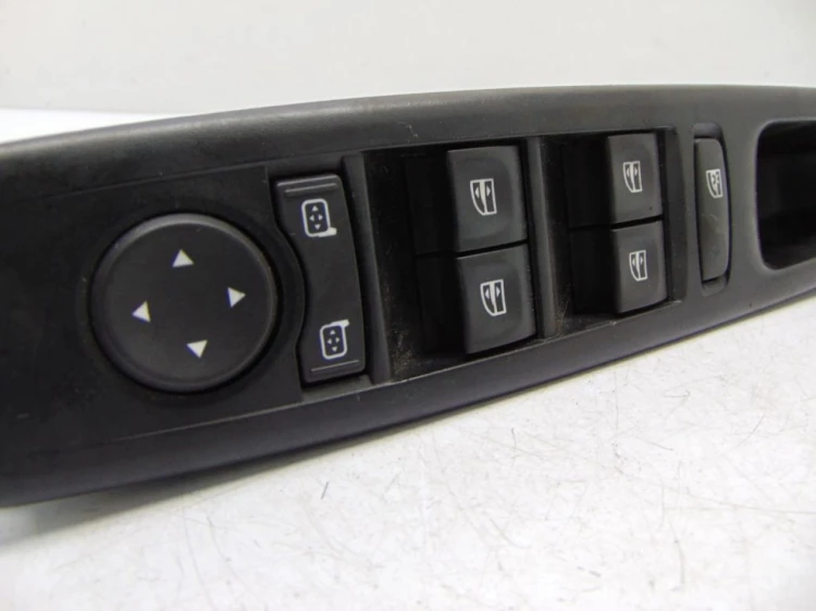 PANEL STEROWANIA SZYB RENAULT SCENIC III (2009-2013) 809610016R