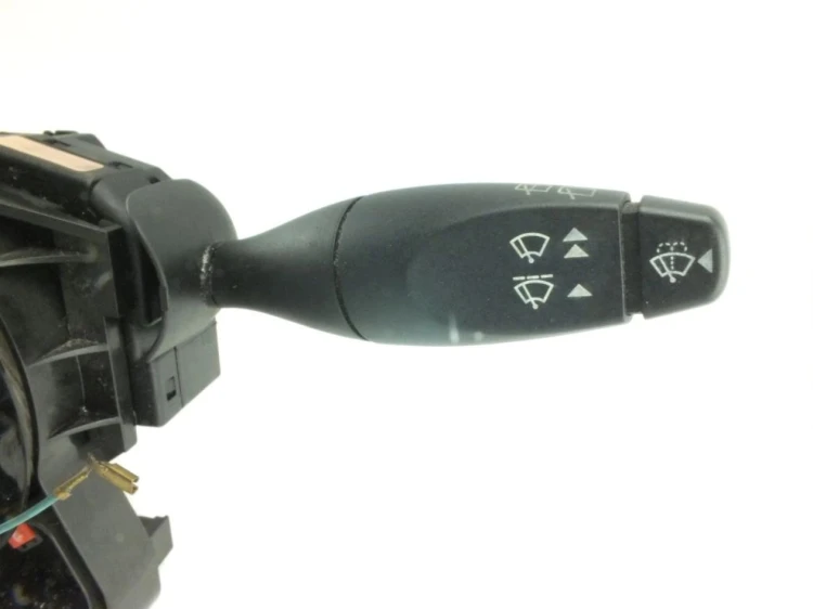 PRZEŁĄCZNIK ZESPOLONY FORD FIESTA MK5 (2002-2005) 1.4 TDCI