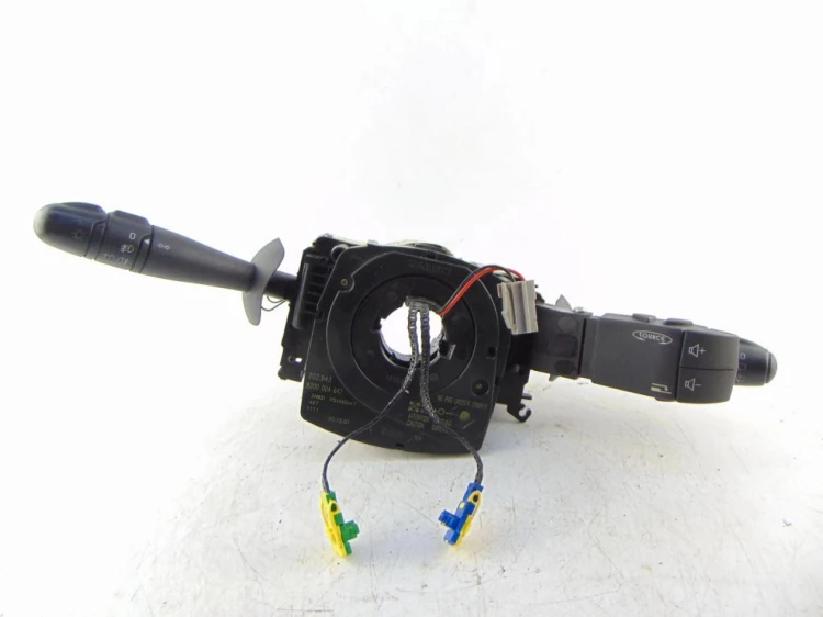 PRZEŁĄCZNIK ZESPOLONY RENAULT LAGUNA II LIFT (2005-2007) 2.0 DCI 8200004642