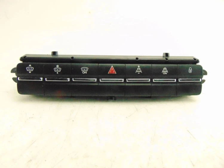 PANEL ŚRODKOWY PEUGEOT 5008 96638426XT