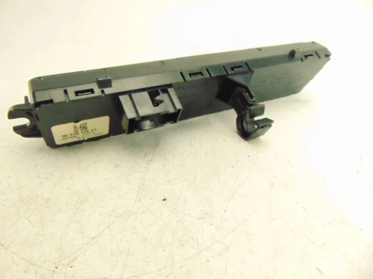 PANEL ŚRODKOWY PEUGEOT 5008 96638426XT