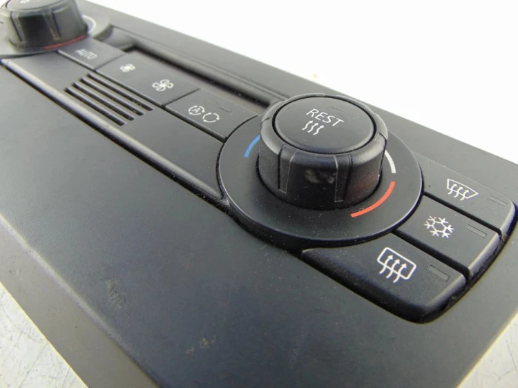 PANEL NAWIEWU BMW E90 (2004-2008) 2.0i N46B20B 150KM 9110610-01