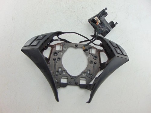 PRZYCISKI KIEROWNICY BMW E60 3.0 D