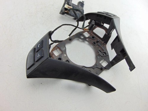 PRZYCISKI KIEROWNICY BMW E60 3.0 D