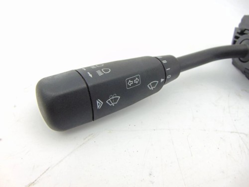 PRZEŁĄCZNIK WYCIERACZEK MERCEDES VANEO W414 1.7 CDI 1685450110