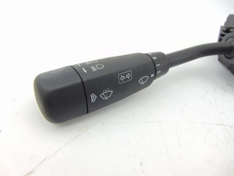 PRZEŁĄCZNIK WYCIERACZEK MERCEDES VANEO W414 1.7 CDI 1685450110