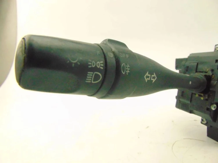 PRZEŁĄCZNIK ZESPOLONY NISSAN PRIMIERA P11 54394781