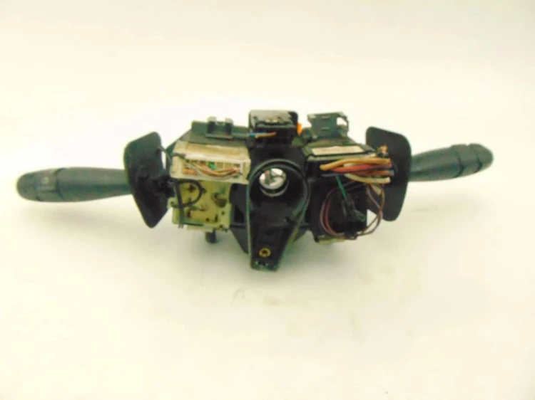 PRZEŁĄCZNIK ZESPOLONY RENAULT SCENIC I LIFT (1999-2003) 7700428202