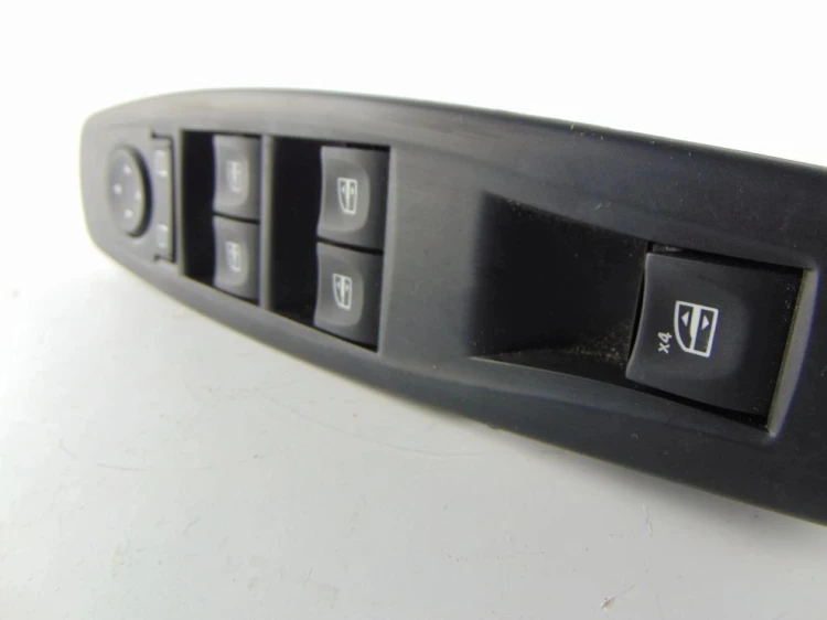 PANEL STEROWANIA SZYB RENAULT MEGANE III (2008-2013) 1.9 DCI 254000001R