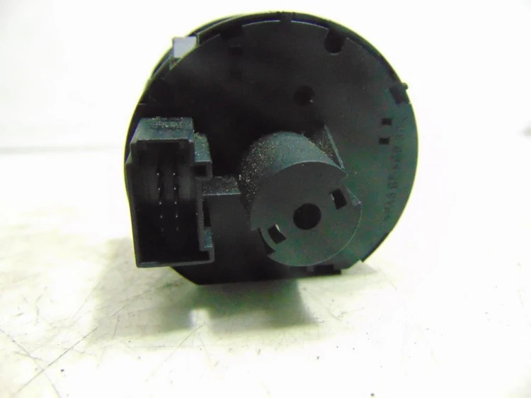 PRZEŁĄCZNIK ŚWIATEŁ VOLKSWAGEN GOLF V 1.9 TDI 1K0941431AS