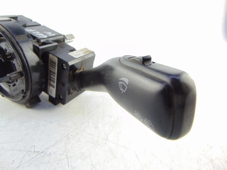 PRZEŁĄCZNIK ZESPOLONY VOLKSWAGEN GOLF IV 1.9 TDI 8L0953513J