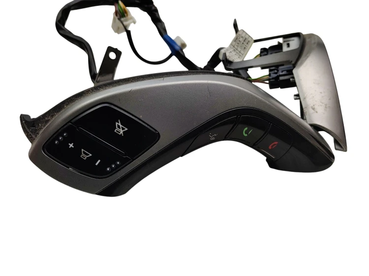 PRZYCISKI MULTIFUNKCJI KIEROWNICY HYUNDAI I30 II (2011-2014) 1.4 16V 99KM