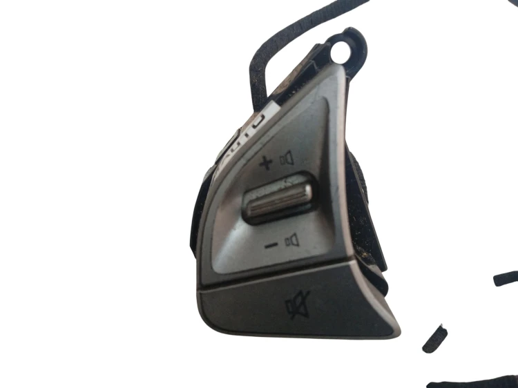 PRZYCISKI MULTIFUNKCJI KIEROWNICY HYUNDAI IX20 (2010-2015) 1.4 CRDI 78KM 96
