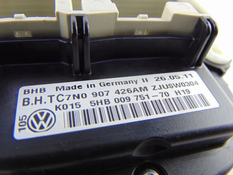 PANEL KLIMATYZACJI VOLKSWAGEN PASSAT B7 2.0 TDI 5HB009751