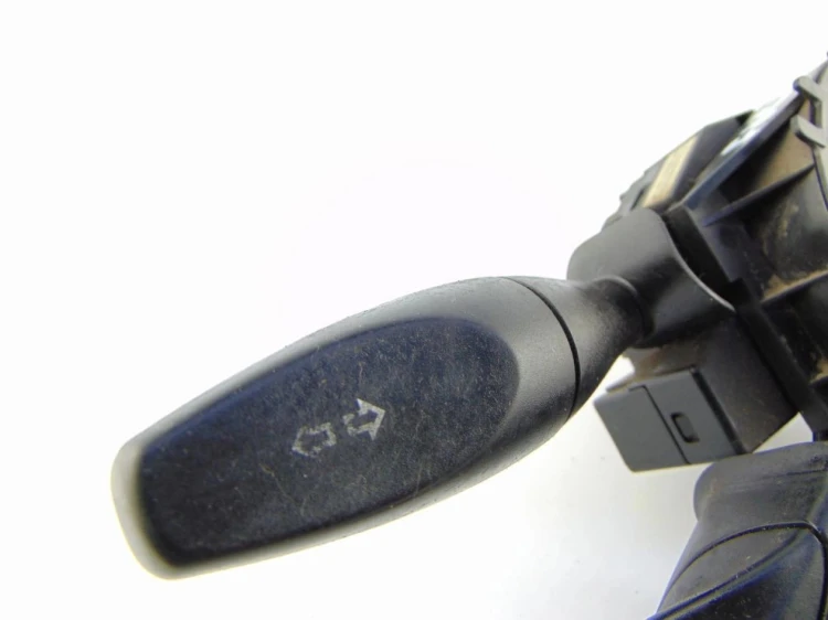 PRZEŁĄCZNIK ZESPOLONY FORD FOCUS MK1 1.6 16V 98AG13335AD