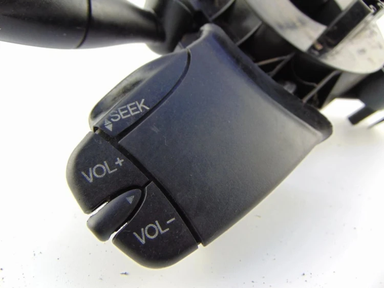 PRZEŁĄCZNIK ZESPOLONY FORD FOCUS MK1 1.6 16V 98AG13335AD