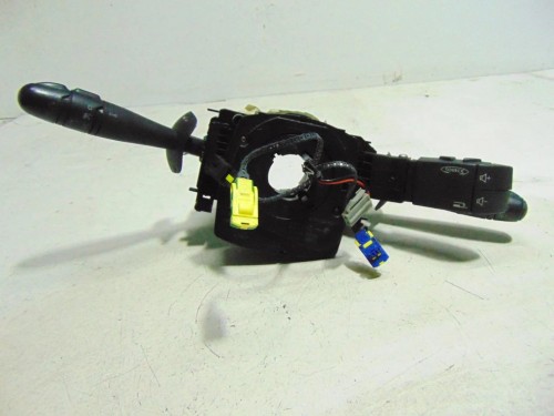 PRZEŁĄCZNIK ZESPOLONY RENAULT LAGUNA II LIFT (2005-2007) 1.9 DCI 8200002461