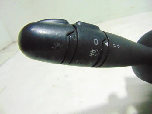 PRZEŁĄCZNIK ZESPOLONY RENAULT LAGUNA II LIFT (2005-2007) 1.9 DCI 8200002461