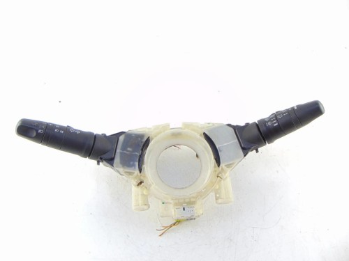 PRZEŁĄCZNIK ZESPOLONY NISSAN ALMERA N16(2000-2006) 1.5 DCI 25260 AV770 3X29
