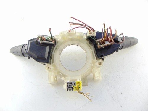 PRZEŁĄCZNIK ZESPOLONY NISSAN ALMERA N16(2000-2006) 1.5 DCI 25260 AV770 3X29