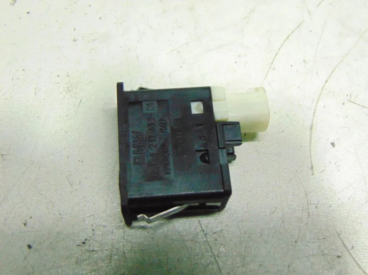 GNIAZDO USB AUX BMW E82 (2007-2011) 123D N47D20D 204KM 9237653