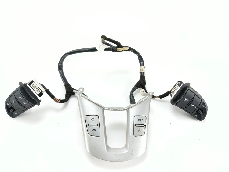 PRZYCISKI MULTIFUNKCJI KIEROWNICY KIA PRO CEED I LIFT (2010-2012) 1.6 CRDI