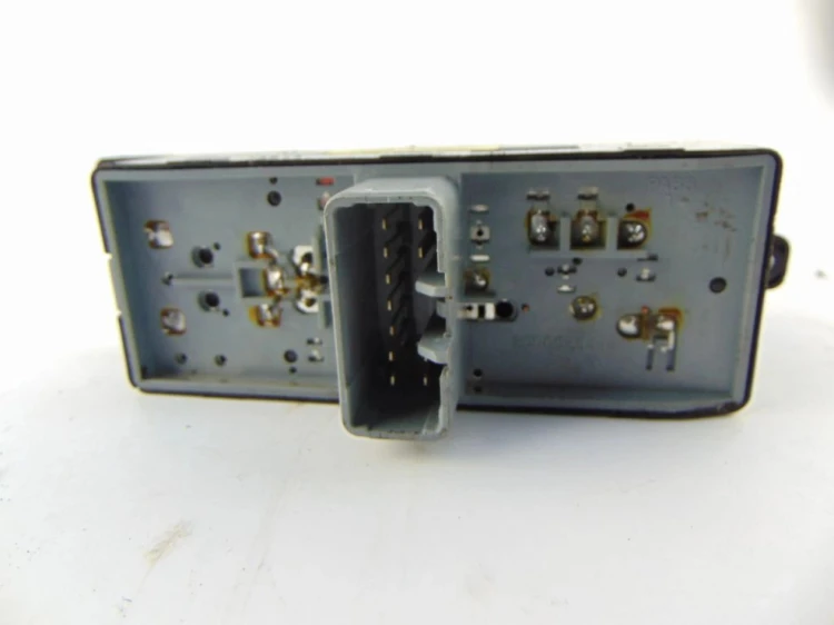 PANEL STEROWANIA SZYB KIA CARENS III (2006 - 2013) 2.0 16V 93575-1D0003W