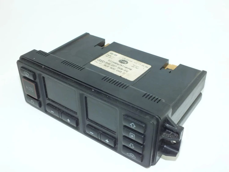 PANEL KLIMATYZACJI AUDI A3 8L (1996-2000) 1.9 TDI 5HB007608