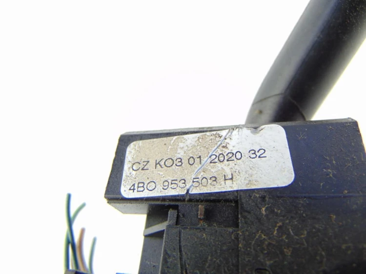 PRZEŁĄCZNIK ZESPOLONY SKODA FABIA K0301202032