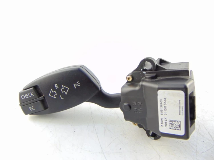 PRZEŁĄCZNIK MANETKA KIERUNKOWSKAZÓW BMW E60 3.0 D 6951349-03