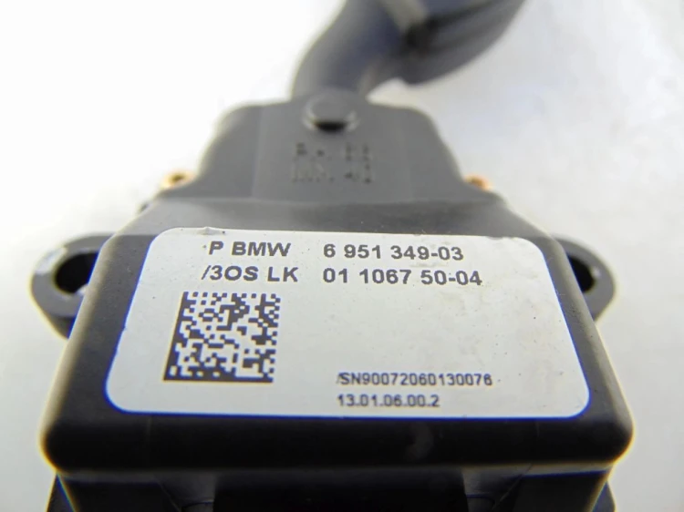 PRZEŁĄCZNIK MANETKA KIERUNKOWSKAZÓW BMW E60 3.0 D 6951349-03