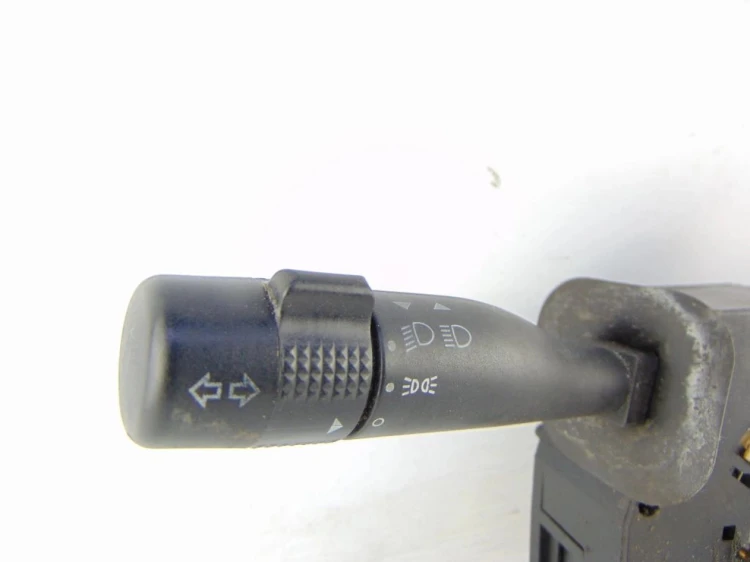 PRZEŁĄCZNIK ZESPOLONY FORD FIESTA MK5 (2002-2005) 1.4 TDCI 6 FG 13335 CB