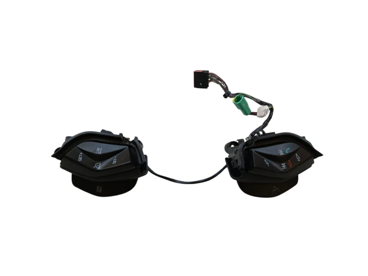 PRZYCISKI KIEROWNICY FORD FOCUS MK3 (2010-2014) 1.6 TDCI 115KM