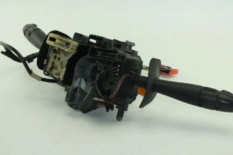 PRZEŁĄCZNIK ZESPOLONY RENAULT SCENIC I LIFT RX 1.9 DCI 7700428203